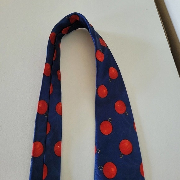 Vtg Burberrys 100% Silk Neck Tie 56" Christmas Ornament Print Navy Red - Picture 7 of 11